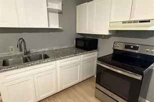 8412 Peekskill Ln, Houston, TX 77075 - Photo 11