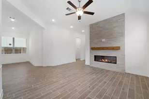 11902 Salty Bnd Dr, Mont Belvieu, TX 77523 - Photo 15