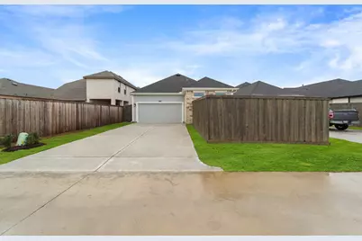 11902 Salty Bend Drive, Mont Belvieu, TX 77523 - Photo 31