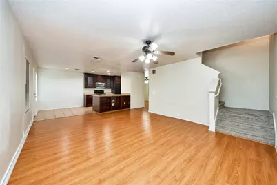 915 Grand Plains Drive, Houston, TX 77090 - Photo 7