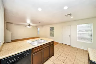 915 Grand Plains Dr, Houston, TX 77090 - Photo 9