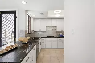 9407 Denbury Way, Houston, TX 77025 - Photo 17