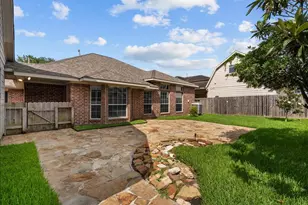 302 Le Doux Oaks, League City, TX 77573 - Photo 27