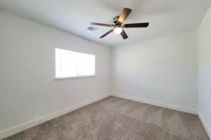 10030 Farrell Dr, Houston, TX 77070 - Photo 19