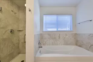 10030 Farrell Dr, Houston, TX 77070 - Photo 13
