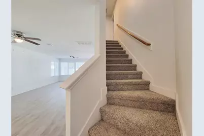 10030 Farrell Drive, Houston, TX 77070 - Photo 15