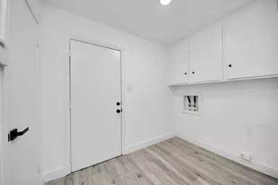 7819 Pagewood Lane, Houston, TX 77063 - Photo 35