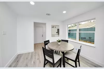 7819 Pagewood Lane, Houston, TX 77063 - Photo 33