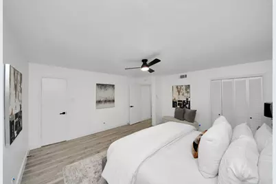 7819 Pagewood Lane, Houston, TX 77063 - Photo 43