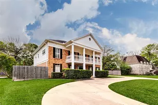 1327 E Vistawood Dr, Houston, TX 77077 - Photo 3