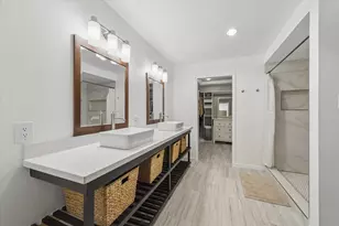 15722 Brookvilla Dr, Houston, TX 77059 - Photo 25