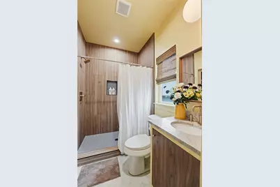 2622 Ave  M 1/2, Galveston, TX 77550 - Photo 35