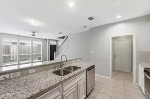 1507 Sutton St, Houston, TX 77006 - Photo 9