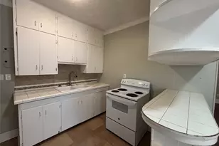2216 Ave O 1/2, Galveston, TX 77550 - Photo 3