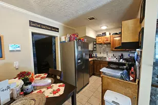 2032 Delaware St St, Beaumont, TX 77703 - Photo 5