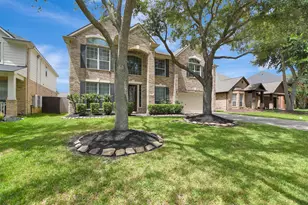 810 Almond Pointe, League City, TX 77573 - Photo 3
