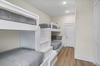 4042 Miramar Court, Galveston, TX 77554 - Photo 17