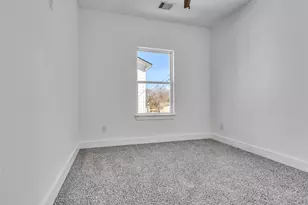 5126 Clover St, Houston, TX 77033 - Photo 17