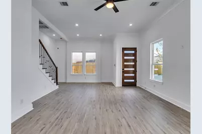 5126 Clover Street #A/B, Houston, TX 77033 - Photo 7