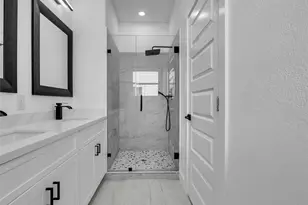 5126 Clover St, Houston, TX 77033 - Photo 23