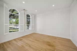 4601 Mimosa Dr, Bellaire, TX 77401 - Photo 3