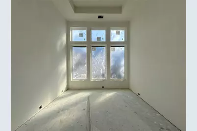 10335 Brinwood Drive, Houston, TX 77043 - Photo 11