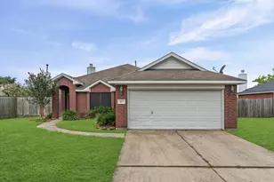 1875 Redwood Ln, Dayton, TX 77535 - Photo 3