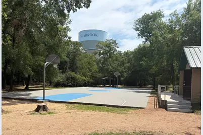 2824 Seaside Drive, Seabrook, TX 77586 - Photo 35