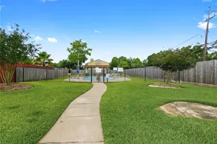 2824 Seaside Dr, Seabrook, TX 77586 - Photo 27