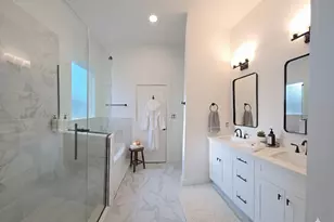 4922 Hoover St, Houston, TX 77092 - Photo 9