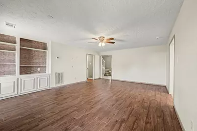 930 Bent Creek Court, Richmond, TX 77406 - Photo 7