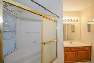 3015 Sam Houston Dr, Sugar Land, TX 77479 - Photo 19