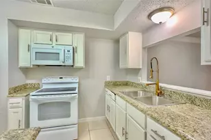 6438 Alisa Ln, Houston, TX 77084 - Photo 3