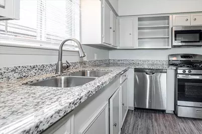 5106 Tavenor Lane, Houston, TX 77048 - Photo 7