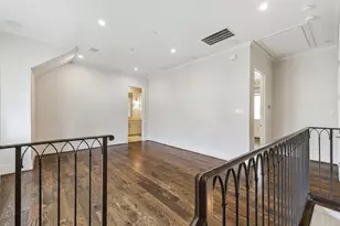 2413 Mimosa Dr, Houston, TX 77019 - Photo 31