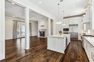 2413 Mimosa Dr, Houston, TX 77019 - Photo 21