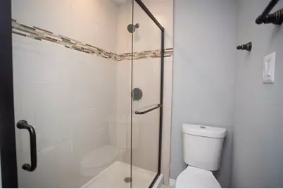 5821 Sunforest Dr, Houston, TX 77092 - Photo 17
