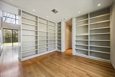 3635 Overbrook Lane, Houston, TX 77027 - Photo 9