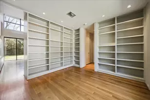 3635 Overbrook Ln, Houston, TX 77027 - Photo 9