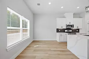10610 Ashville Dr, Houston, TX 77051 - Photo 13