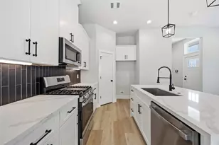 10610 Ashville Dr, Houston, TX 77051 - Photo 9