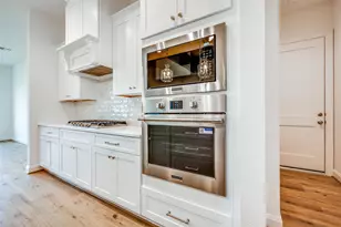 221 Arborwood Dr, Waller, TX 77484 - Photo 23