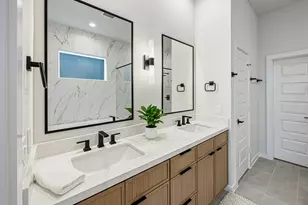 525 Hillwood Hts Dr, Houston, TX 77091 - Photo 25