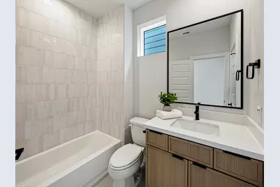 525 Hillwood Heights Drive, Houston, TX 77091 - Photo 33
