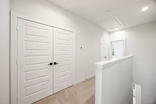 525 Hillwood Hts Dr, Houston, TX 77091 - Photo 29