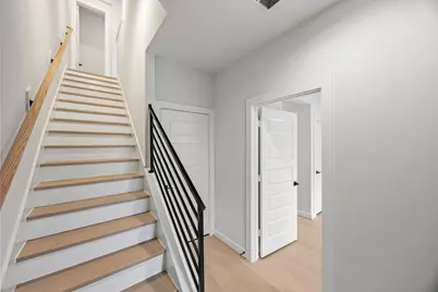 525 Hillwood Heights Drive, Houston, TX 77091 - Photo 9