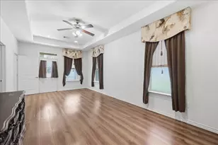 1110 N 5th St, Orange, TX 77630 - Photo 9