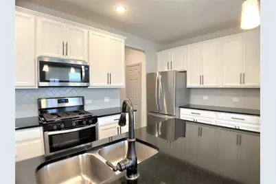 8656 Hollyoaks Creek Lane, Houston, TX 77063 - Photo 9