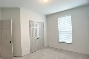 8656 Hollyoaks Creek Ln, Houston, TX 77063 - Photo 25
