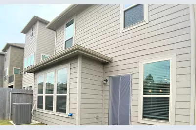 8656 Hollyoaks Creek Lane, Houston, TX 77063 - Photo 27